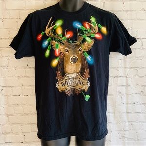 Whitetail Christmas Deer T-shirt Size Medium
